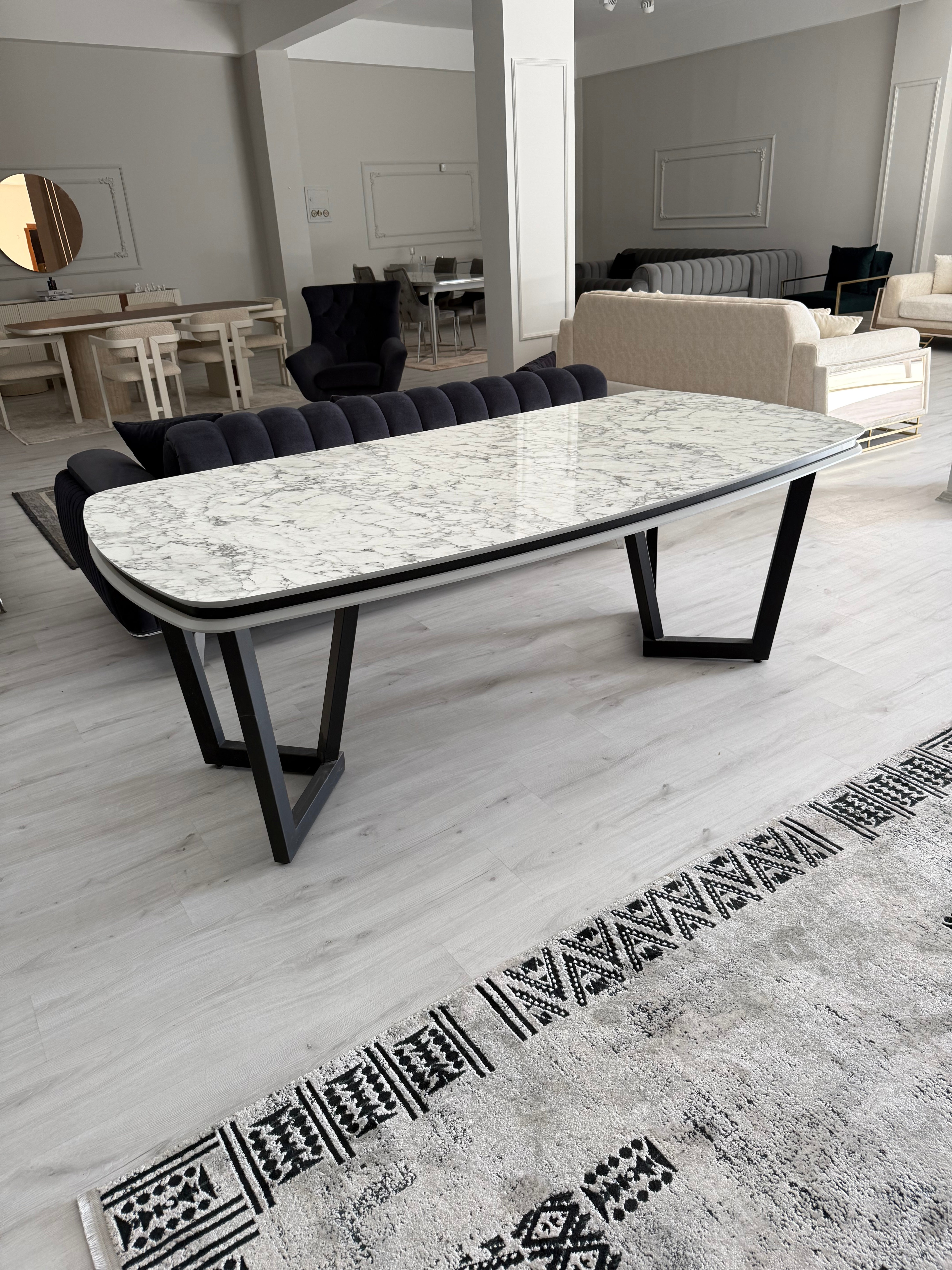 Teşhirden Satılık Masa